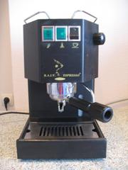 Продам полуавтоматическую кофеварку Raiv